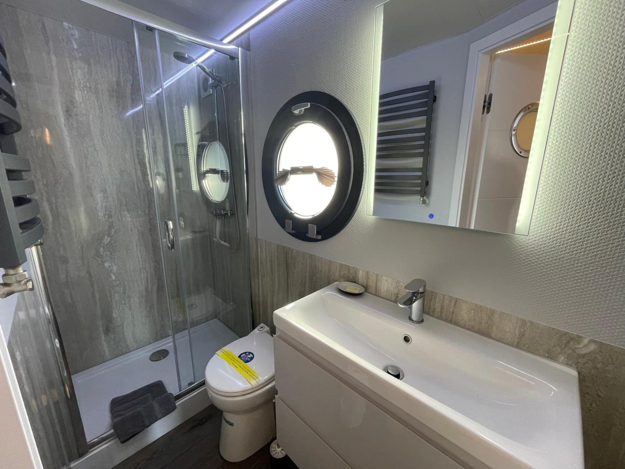 Hausboot Fjord Baltica Mit Dachterrasse In Barth Hotel Екстериор снимка